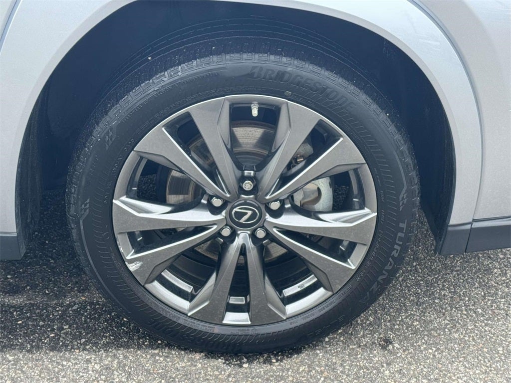 2023 Lexus UX 250h F SPORT Design