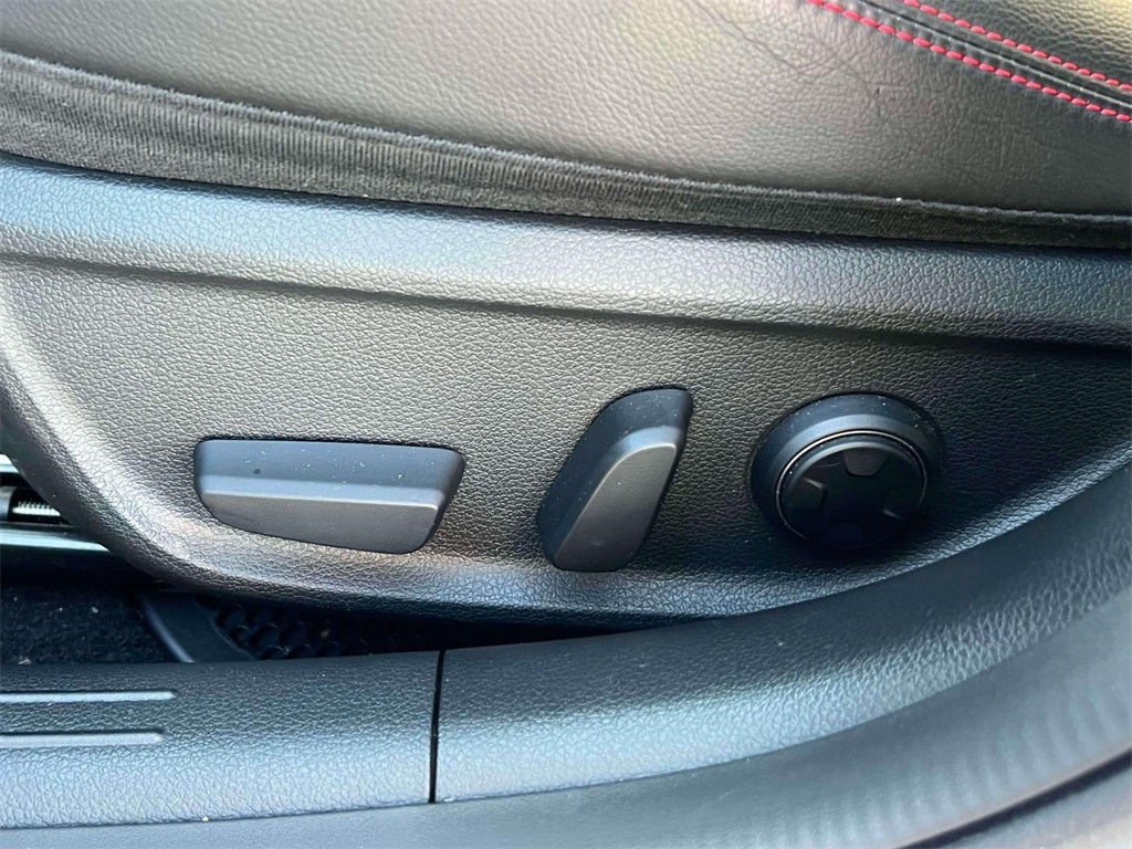 2025 Genesis G70 2.5T Sport Prestige