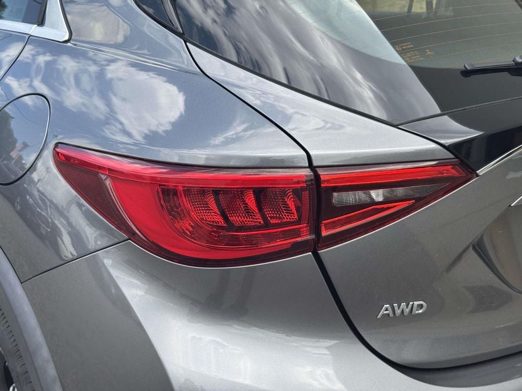 2018 INFINITI QX30 LUXURY AWD