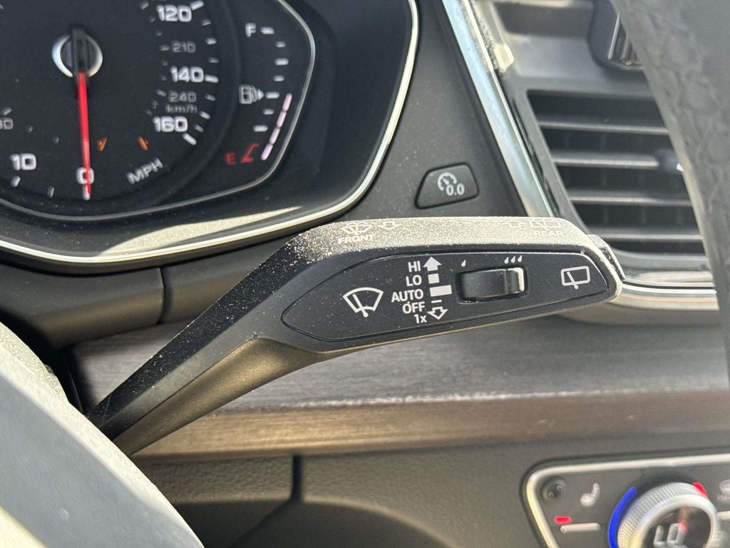2023 Audi Q5 40 Premium quattro