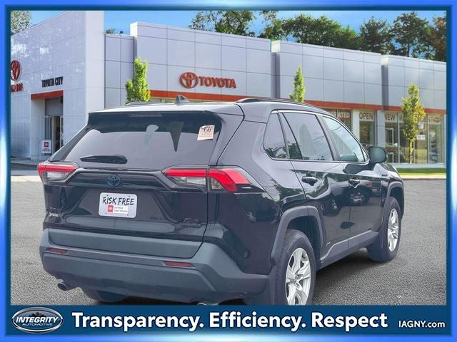 2021 Toyota RAV4 Hybrid XLE