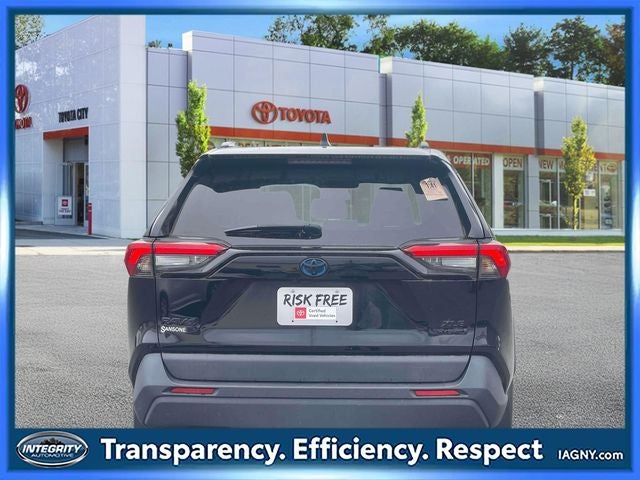 2021 Toyota RAV4 Hybrid XLE