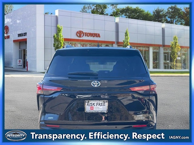 2024 Toyota Sienna XSE 7 Passenger