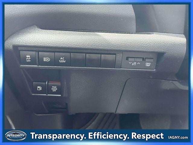 2023 Toyota Sienna XSE 7 Passenger