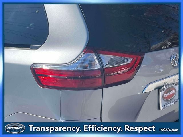 2017 Toyota Sienna Limited Premium 7 Passenger