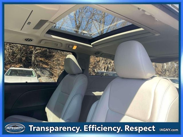 2017 Toyota Sienna Limited Premium 7 Passenger