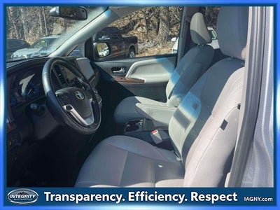 2017 Toyota Sienna Limited Premium 7 Passenger