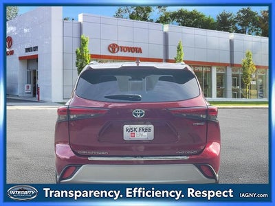 2021 Toyota Highlander Hybrid Platinum