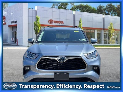 2024 Toyota Highlander Hybrid Platinum