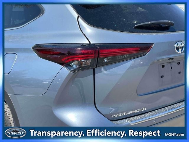 2024 Toyota Highlander Hybrid Platinum