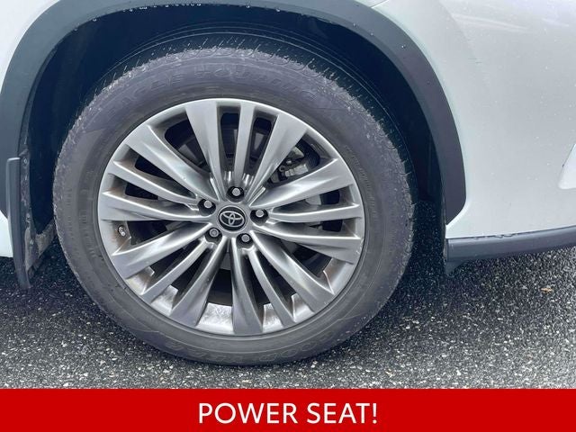 2023 Toyota Highlander Platinum