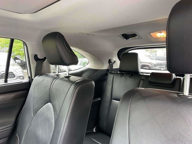 2023 Toyota Highlander Platinum