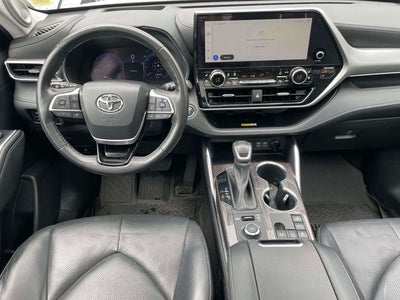2023 Toyota Highlander Platinum