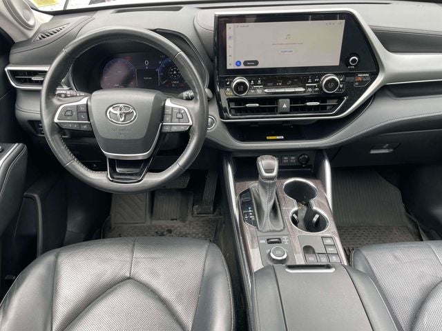 2023 Toyota Highlander Platinum