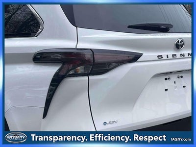 2026 Toyota Sienna Mobility LE 8 Passenger