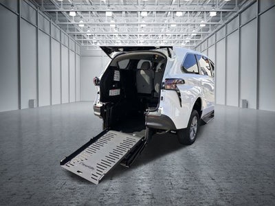 2026 Toyota Sienna LE 8 Passenger