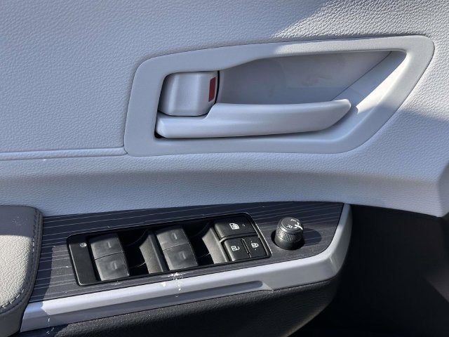 2026 Toyota Sienna LE 8 Passenger
