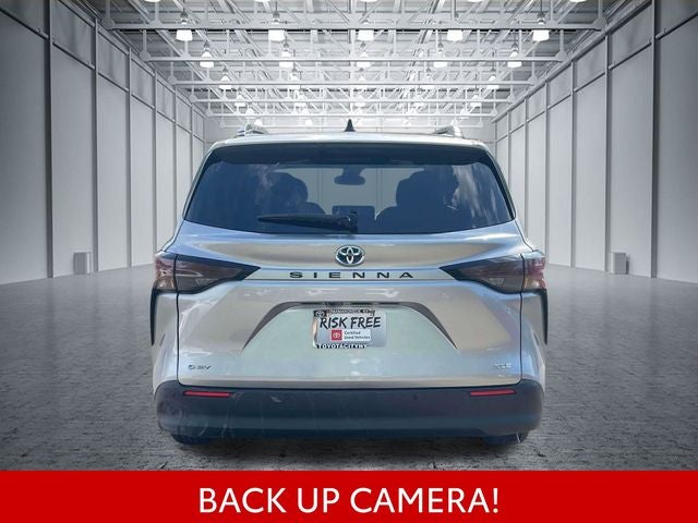 2025 Toyota Sienna XLE 8 Passenger