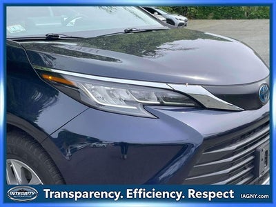 2023 Toyota Sienna XLE 8 Passenger
