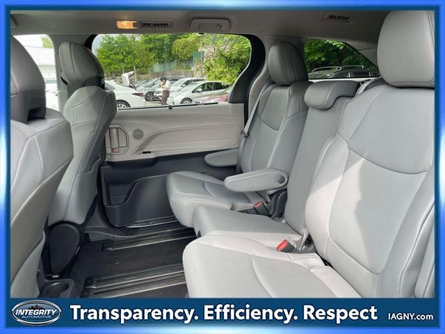 2023 Toyota Sienna XLE 8 Passenger