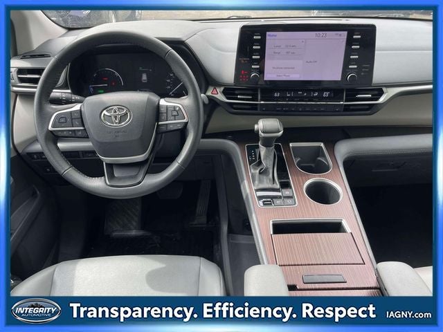 2023 Toyota Sienna XLE 8 Passenger