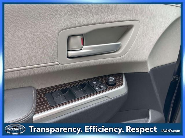 2023 Toyota Sienna XLE 8 Passenger