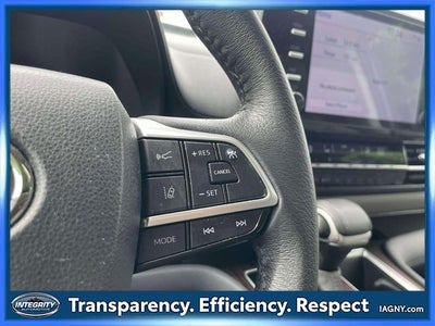 2023 Toyota Sienna XLE 8 Passenger