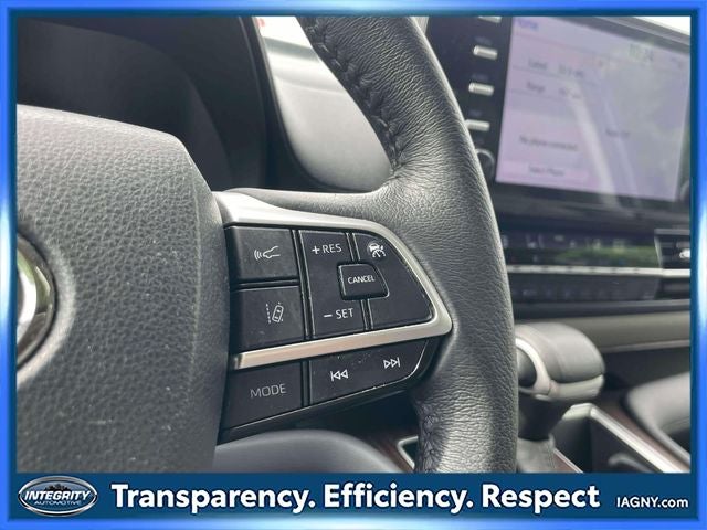 2023 Toyota Sienna XLE 8 Passenger