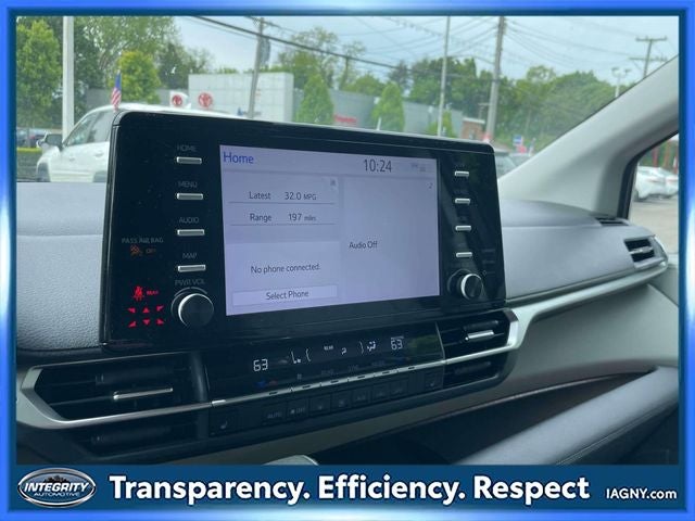 2023 Toyota Sienna XLE 8 Passenger