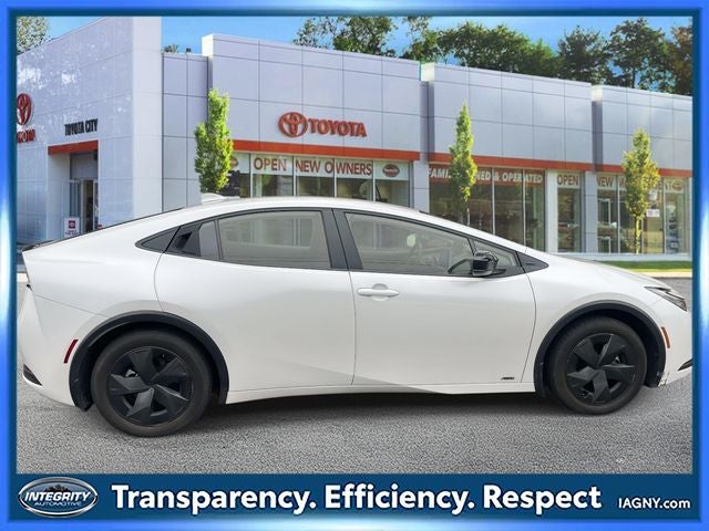 2023 Toyota Prius LE