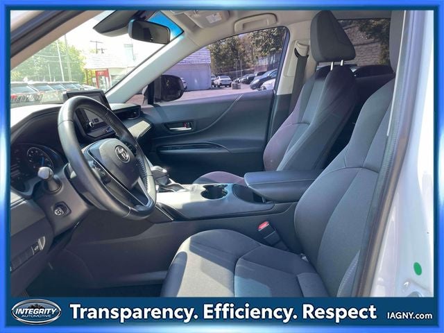 2023 Toyota Venza LE