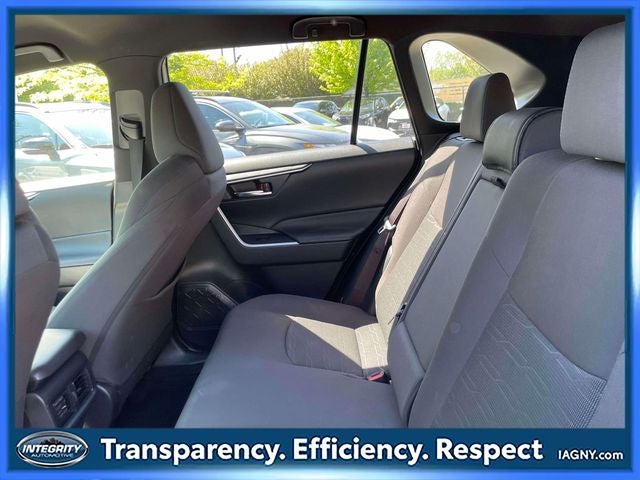 2023 Toyota RAV4 Hybrid SE