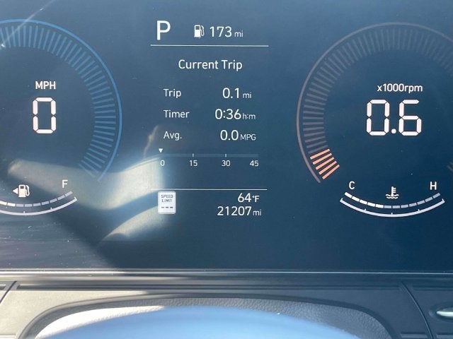 2025 Hyundai KONA SEL