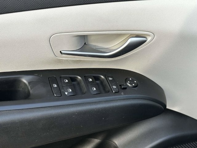 2024 Hyundai Tucson SE - Photo 16