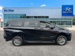 2026 Toyota Sienna LE Mobility 8 Passenger