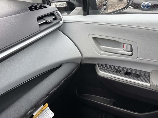 2025 Toyota Sienna Mobility LE 8 Passenger