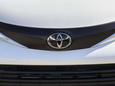 2026 Toyota Sienna LE 8 Passenger Mobility Van Taxi Ready