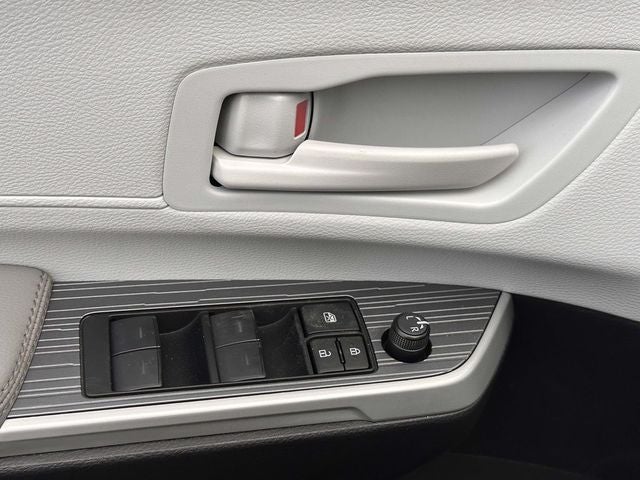 2026 Toyota Sienna Mobility LE 8 Passenger