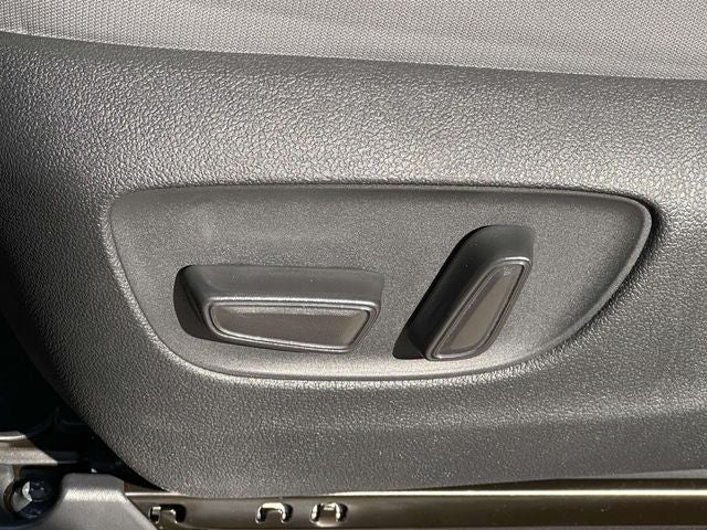 2026 Toyota Sienna LE 8 Passenger Mobility Van Taxi Ready