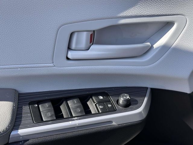 2026 Toyota Sienna LE - Photo 18