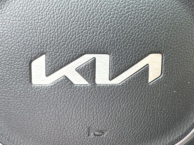 2023 Kia Sorento LX - Photo 32