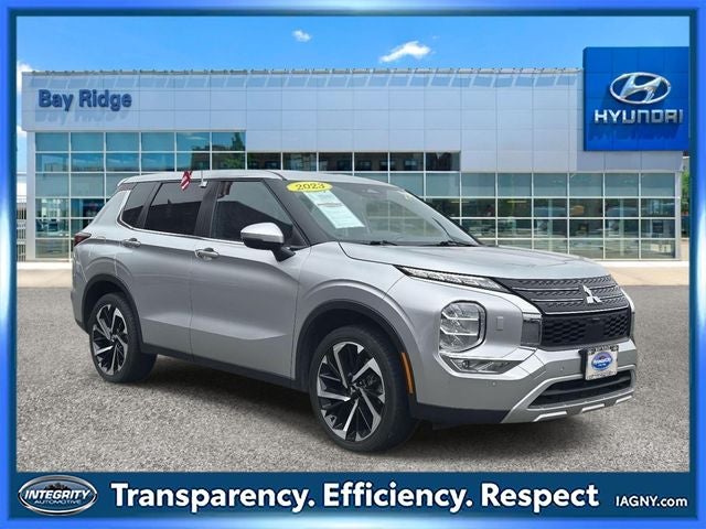 2023 Mitsubishi Outlander SE S-AWC's photo