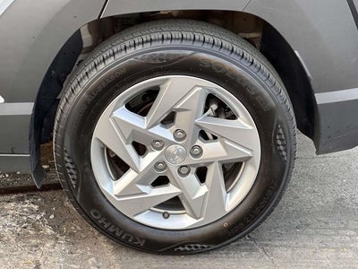 2024 Hyundai KONA SE