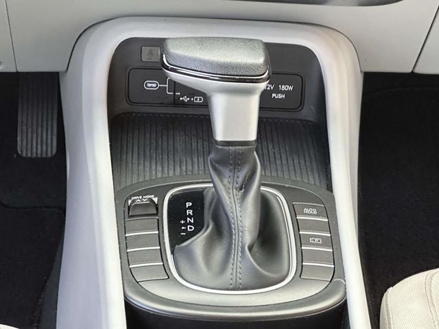 2024 Hyundai KONA SE
