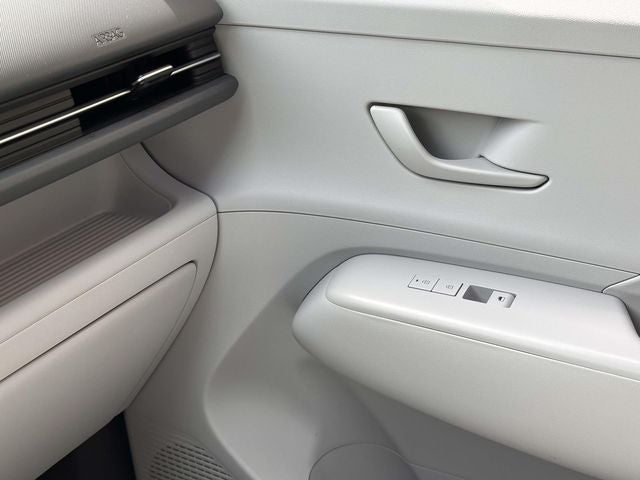 2025 Hyundai Kona SEL - Photo 28
