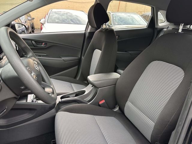 2023 Hyundai KONA SE