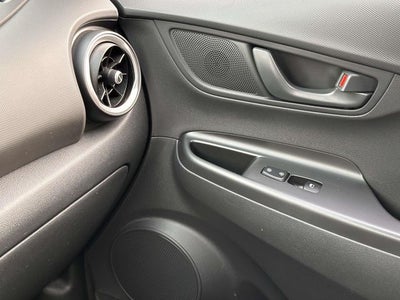 2023 Hyundai KONA SE