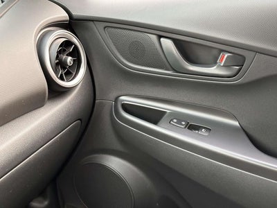 2023 Hyundai KONA SE