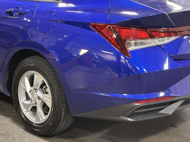 2023 Hyundai ELANTRA SE