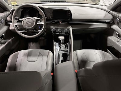 2023 Hyundai ELANTRA SE